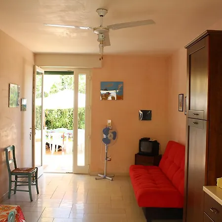 Villetta Daniela N 1 4/6 P.l 100 Dal Mare *